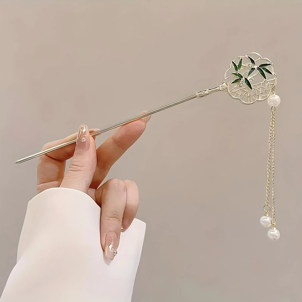 Elegant Chinese Style Hair Clip with Tassel - Traditional Floral Design Hairstyle Accessory for Women