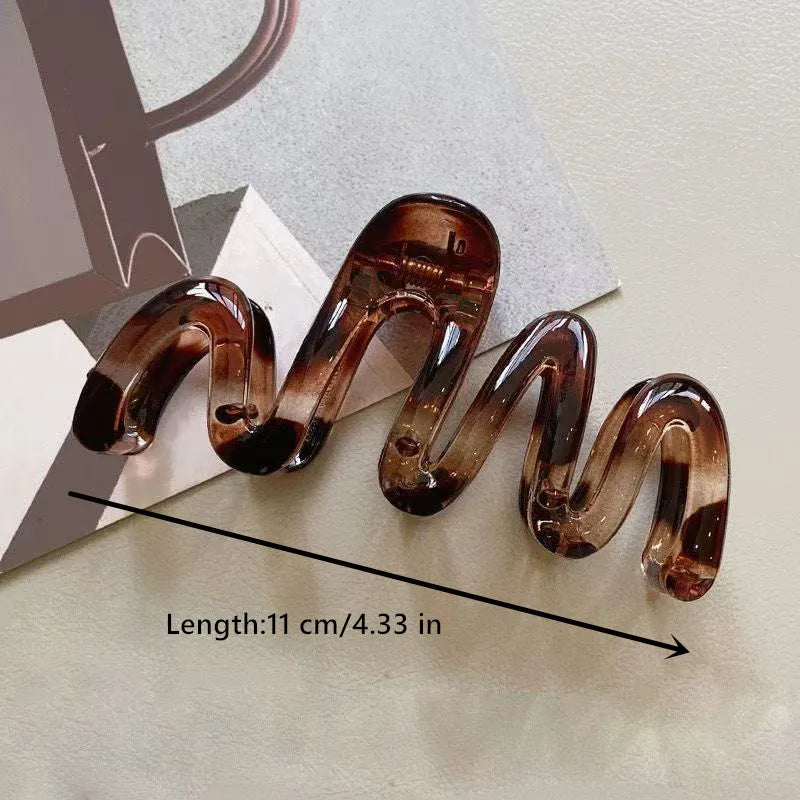 Women's Amber Brown Hair Clip - Wavy High Glossy Large Lightweight Plastic Accessory (11cm/4.33in) Elegant Minimalistic Design