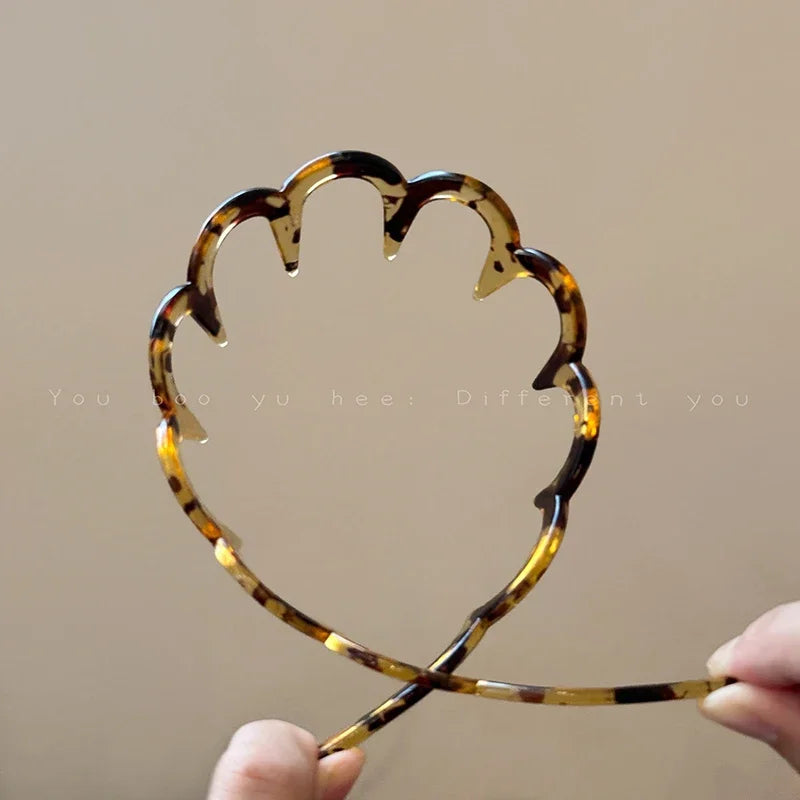 Fashion Wave Headbands for Women - Solid Color Toothed Non-slip Hair Bands for Face Wash, Sports, and Hair Accessories