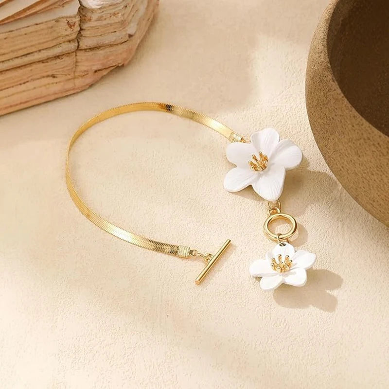 Summer Bohemian Flower Anklet for Women - White Yellow Charm Foot Chain Jewelry for Beach Vacation and Daily Wear