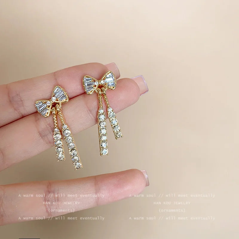 Gold Bow Stud Earrings - Shiny Rhinestone Dangle Jewelry for Women, Exquisite Fashion Gift