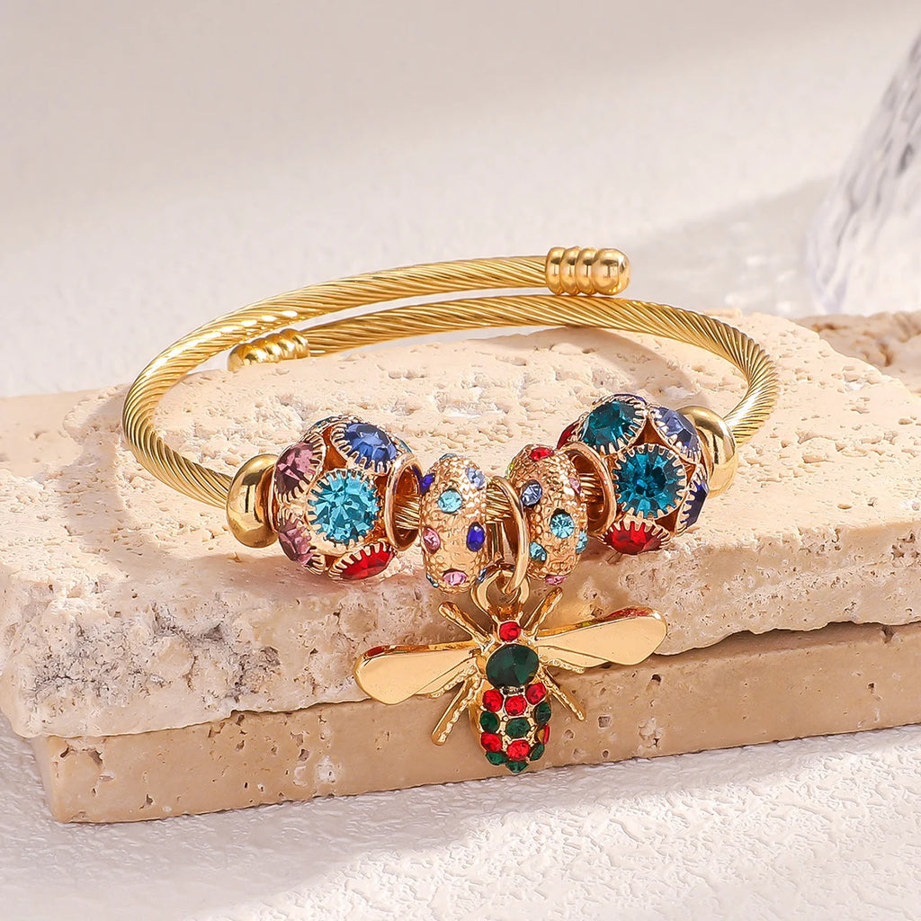 Women’s Beaded Bracelet with Multi-Element Design