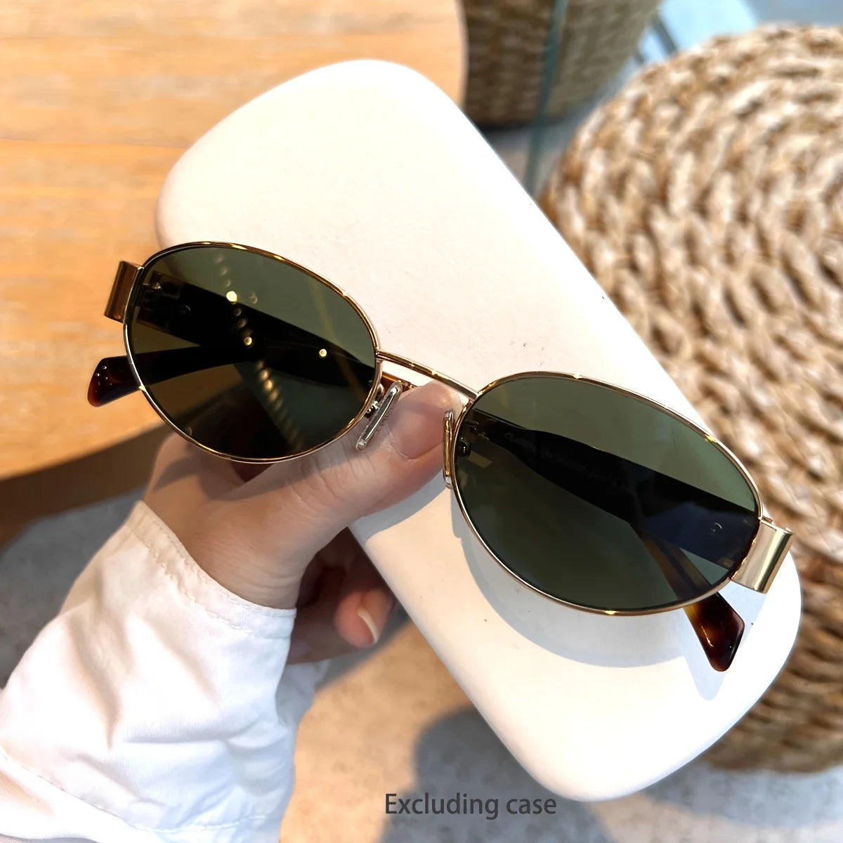 Trendy Oval Sunglasses with Metal Frame - Classic Shades