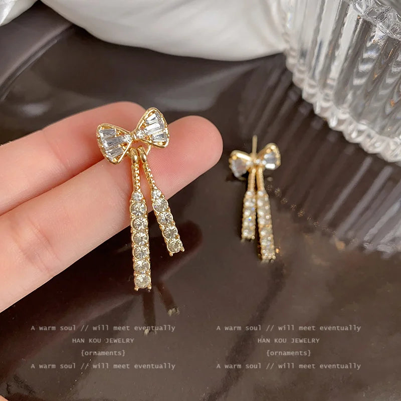 Gold Bow Stud Earrings - Shiny Rhinestone Dangle Jewelry for Women, Exquisite Fashion Gift